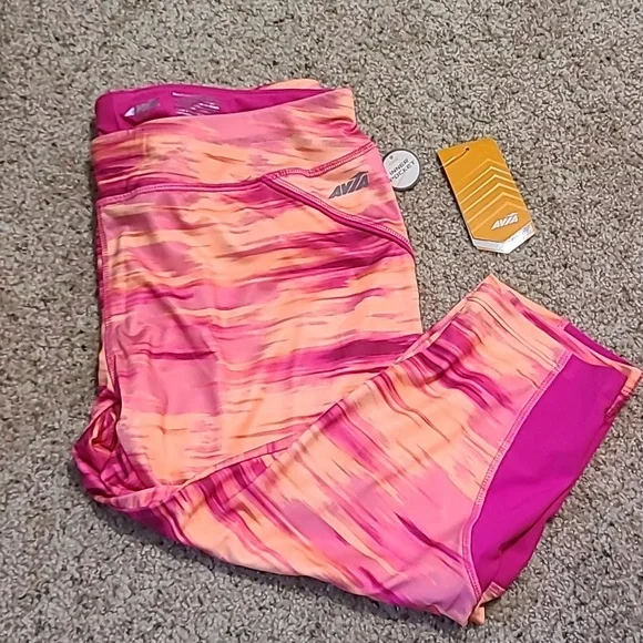 NWT Avia Active Capris - Picture 1 of 2